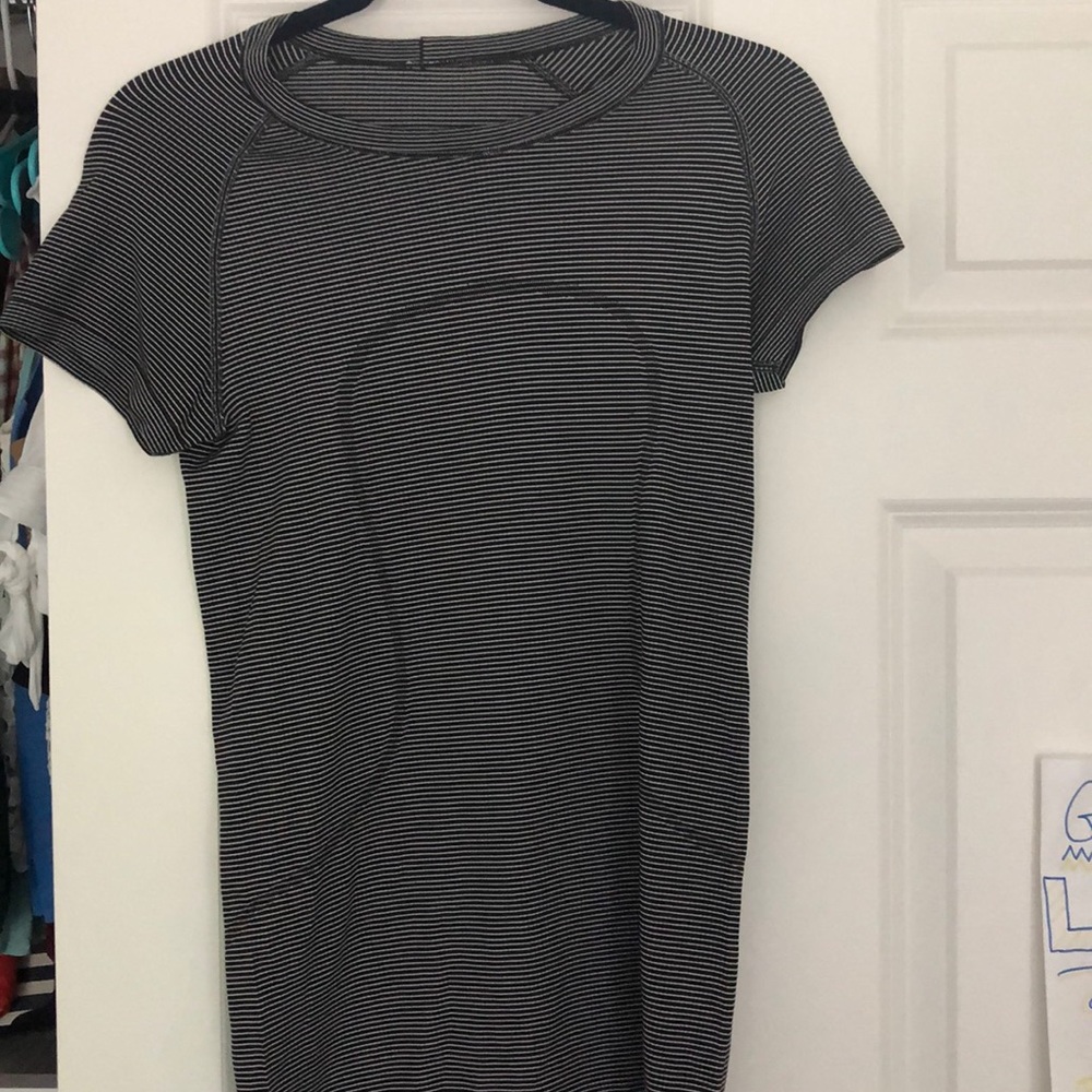 Lululemon short sleeve